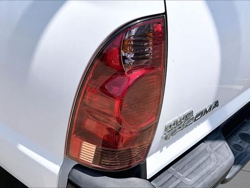 Used 2013 Toyota Tacoma 2WD Regular Cab image 25