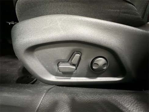 Used 2022 Jeep Compass Trailhawk w/ Trailhawk Convenience Group image 16