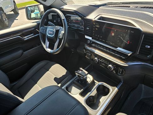 Certified 2023 GMC Sierra 1500 Elevation w/ LPO, Elevation Black Package AWD/4WD image 18