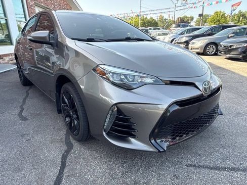 Used 2017 Toyota Corolla SE w/ Carpet Mat Package (TMS) FWD image 3