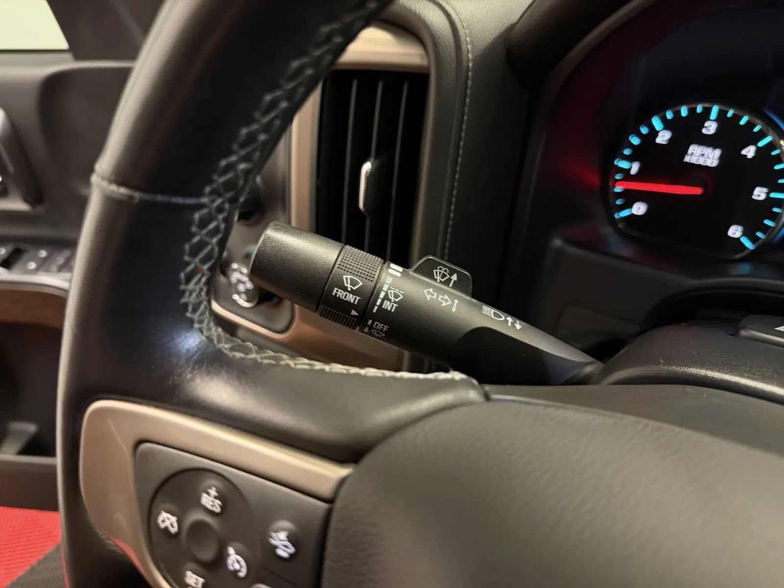 Used 2017 GMC Sierra 1500 Denali AWD/4WD image 21