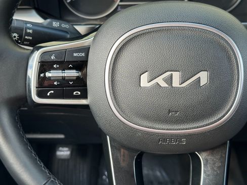 Used 2023 Kia Sorento S FWD image 19