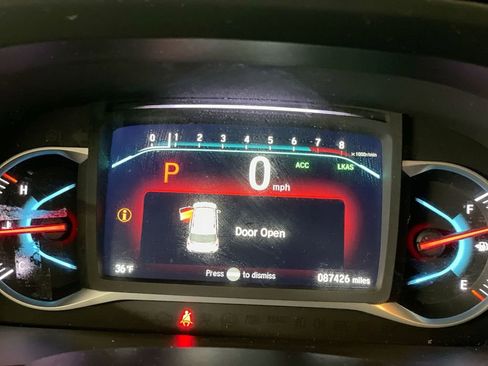 Certified 2019 Honda Pilot Touring image 12