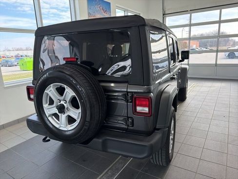 Used 2023 Jeep Wrangler Unlimited Sport AWD/4WD image 5