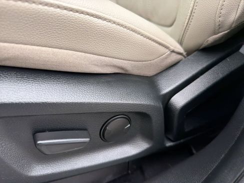 Used 2019 Ford Ranger Lariat w/ Equipment Group 501A Mid image 18