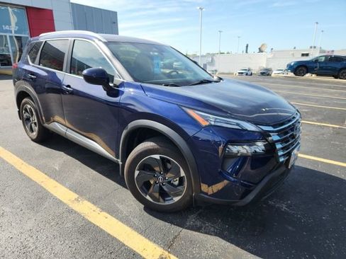 Used 2024 Nissan Rogue SV w/ SV Premium Package AWD/4WD image 1