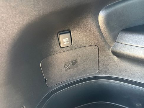Used 2021 Honda Pilot Black Edition image 39