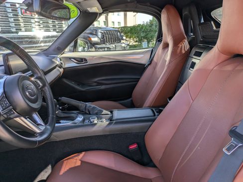 Used 2023 MAZDA MX-5 Miata Grand Touring w/ Weather Package image 17