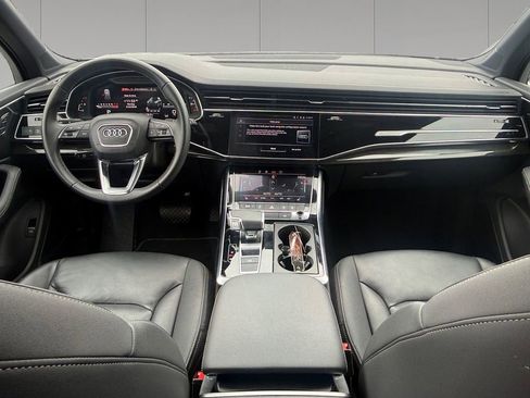 Used 2025 Audi Q7 3.0T Premium Plus image 12
