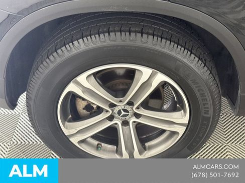Used 2019 Mercedes-Benz GLC 300 4MATIC w/ Premium Package image 20