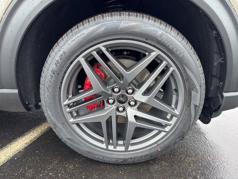 New 2026 Ford Explorer ST-Line w/ ST-Line Street Pack AWD/4WD image 18