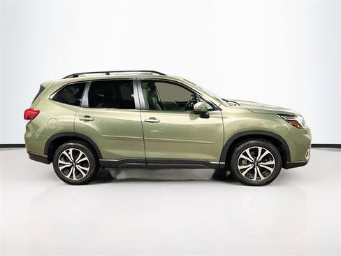 Used 2021 Subaru Forester Limited image 8