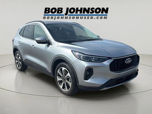 Used 2024 Ford Escape Platinum AWD/4WD image 1