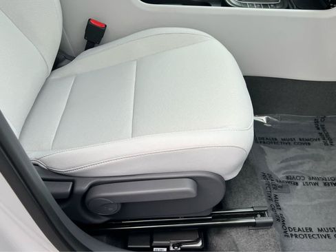 New 2026 Hyundai Kona SEL Sport AWD/4WD image 18