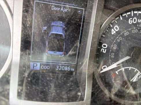 Used 2019 Toyota Tacoma SR5 image 2