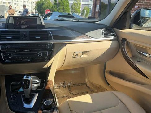 Used 2016 BMW 320i xDrive Sedan AWD/4WD image 28