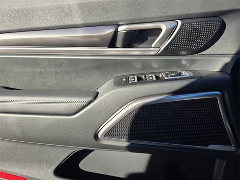 New 2025 Kia Telluride S image 16