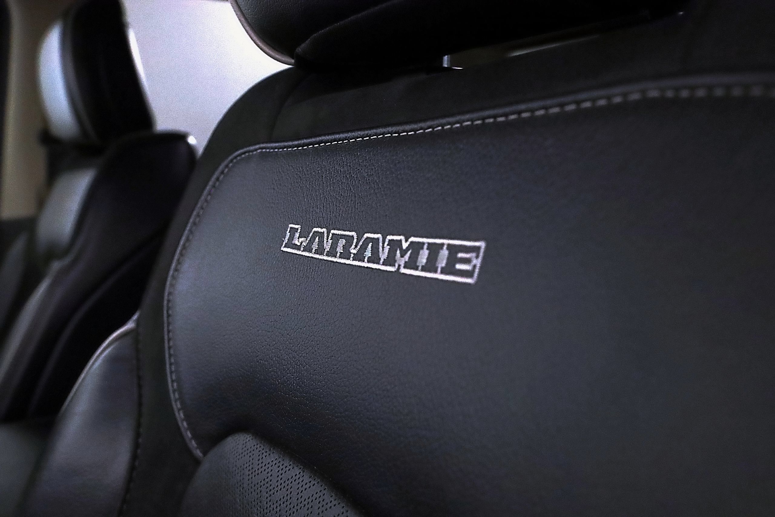 Used 2019 RAM 1500 Laramie AWD/4WD image 20
