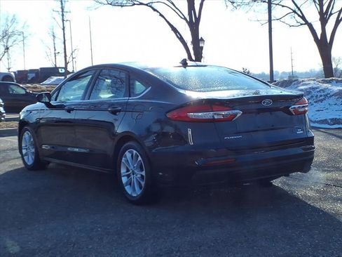 Certified 2019 Ford Fusion SE image 6