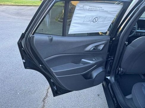 New 2026 Chevrolet Trax LS w/ LS Convenience Package FWD image 10