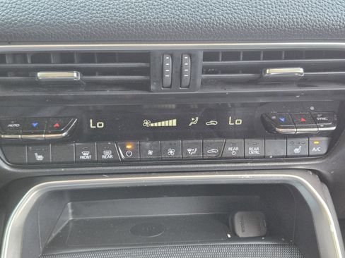 Used 2024 MAZDA CX-90 3.3 Turbo w/ Preferred Plus image 20