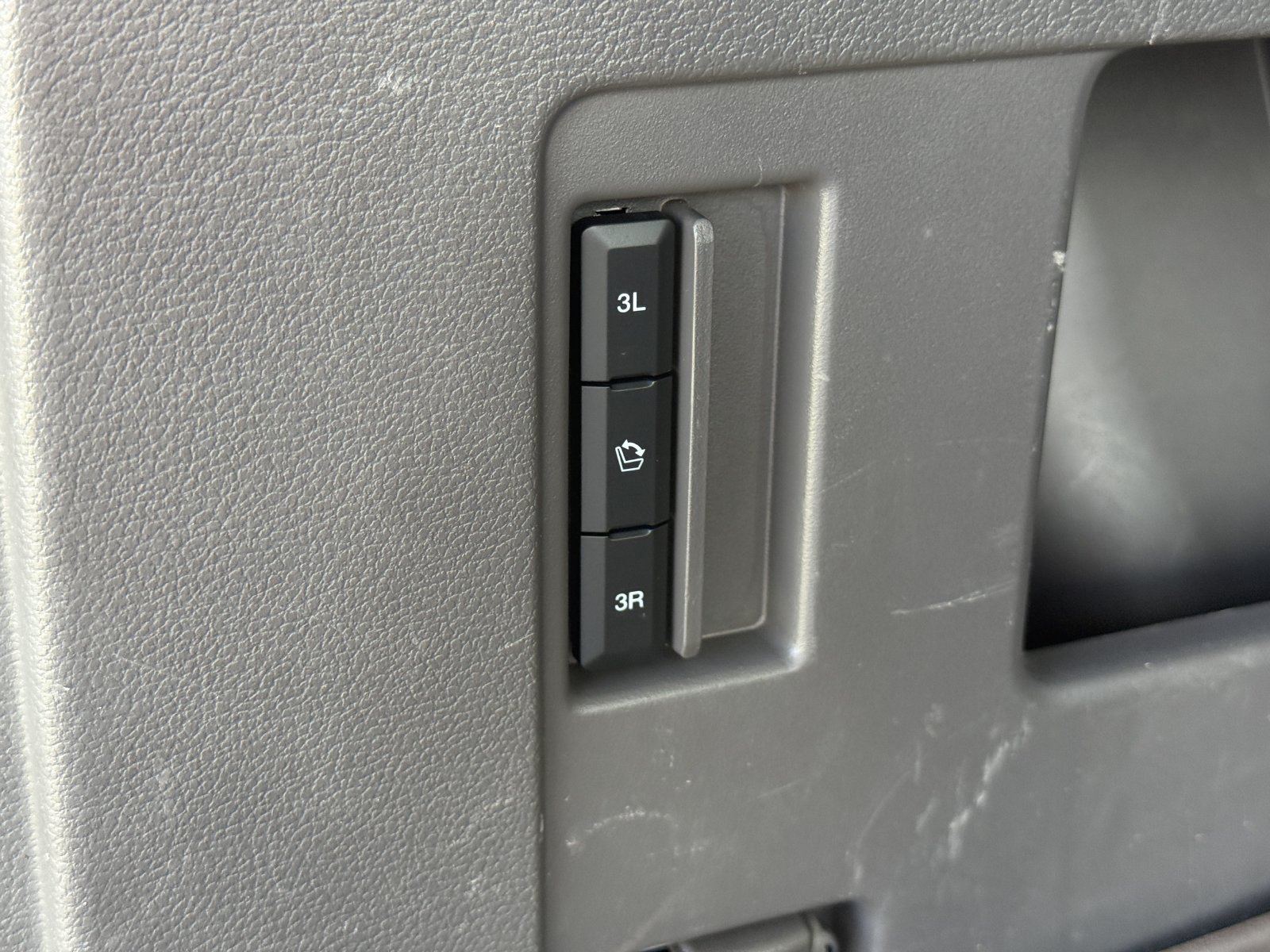 Used 2020 Ford Expedition XLT RWD image 15