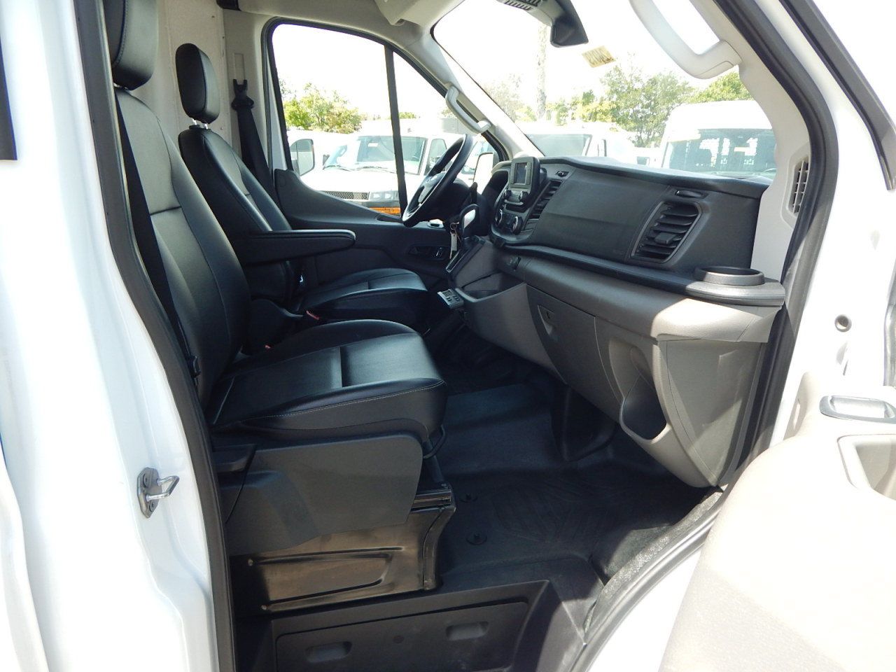 Used 2023 Ford Transit 250 148 High Roof Extended w/ Load Area Protection Package RWD image 17