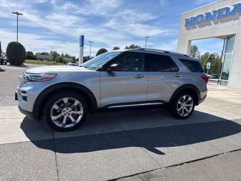 Used 2020 Ford Explorer Platinum w/ Premium Technology Package AWD/4WD image 14