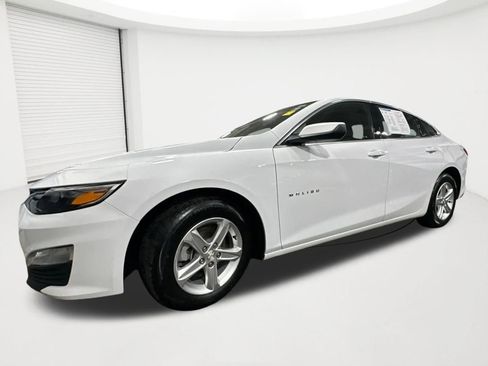 Used 2023 Chevrolet Malibu LT FWD image 1