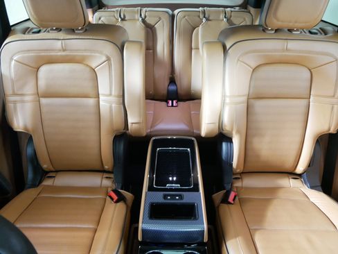 Used 2023 Lincoln Aviator Black Label image 13