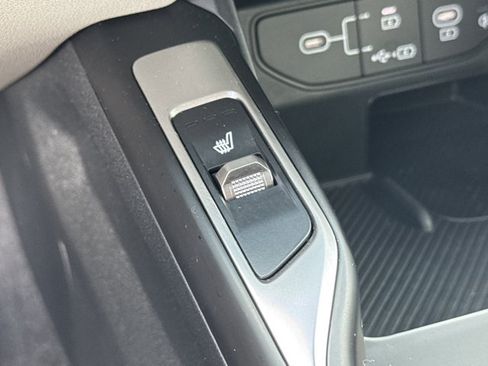 Used 2025 Kia Sorento S w/ Panoramic Sunroof Package FWD image 32