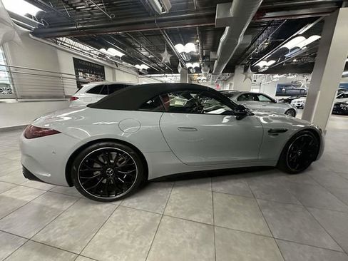 Certified 2024 Mercedes-Benz SL 63 AMG 4MATIC image 33