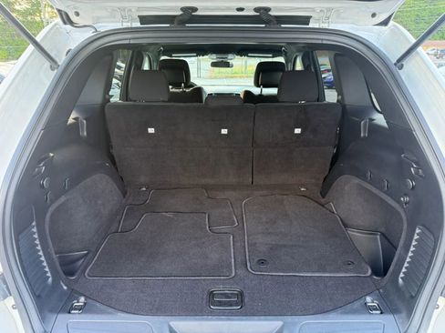 Used 2019 Jeep Grand Cherokee Laredo RWD image 33