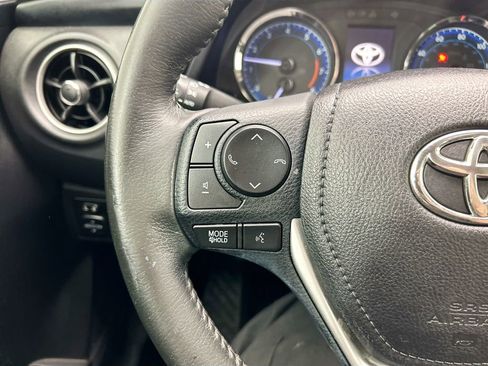 Used 2019 Toyota Corolla SE image 11