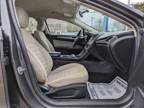 Used 2017 Ford Fusion S image 31