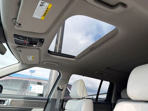 Used 2024 Hyundai Santa Fe Limited FWD image 32
