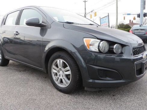 Used 2016 Chevrolet Sonic LT image 2