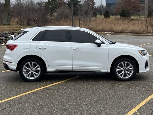 Used 2021 Audi Q3 2.0T Premium w/ Convenience Package image 6