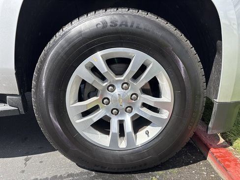 Used 2017 Chevrolet Tahoe LT AWD/4WD image 15