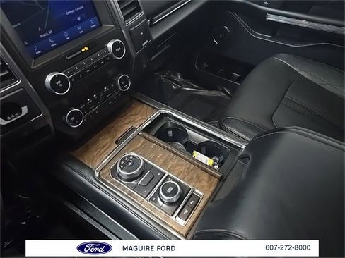 Used 2020 Ford Expedition Platinum image 32