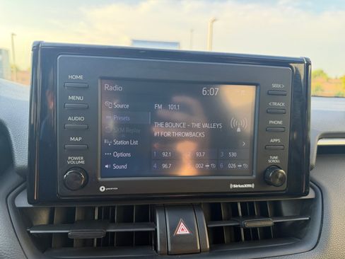 Used 2021 Toyota RAV4 XLE w/ Convenience Package FWD image 23