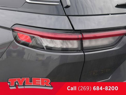 New 2025 Jeep Grand Cherokee Limited AWD/4WD image 12