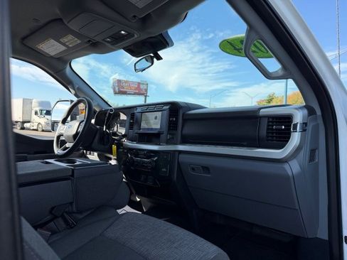 Used 2024 Ford F250 XLT w/ Snow Plow Prep Package image 21