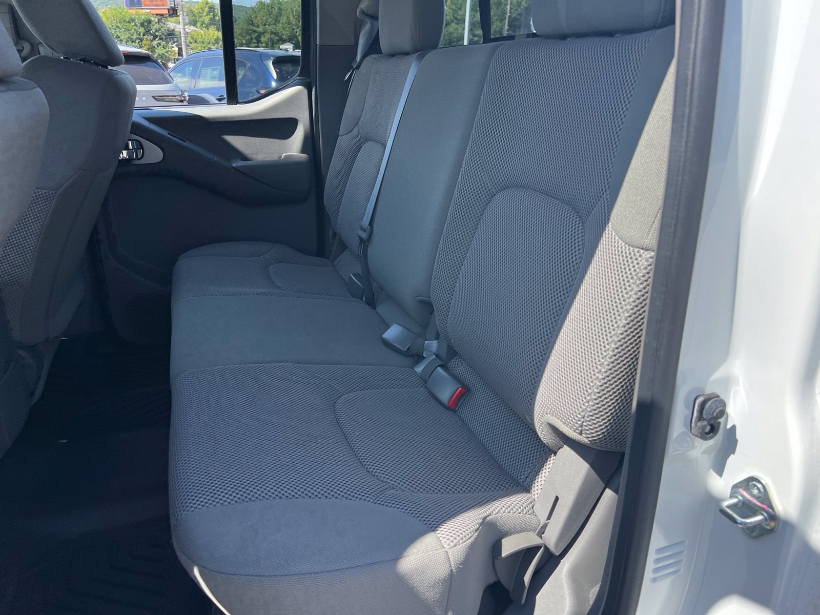 Used 2020 Nissan Frontier SV RWD image 23