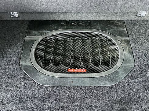 Used 2022 Jeep Wrangler Sport S image 38