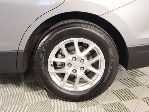 Used 2024 Chevrolet Equinox LS w/ LS Convenience Package image 17