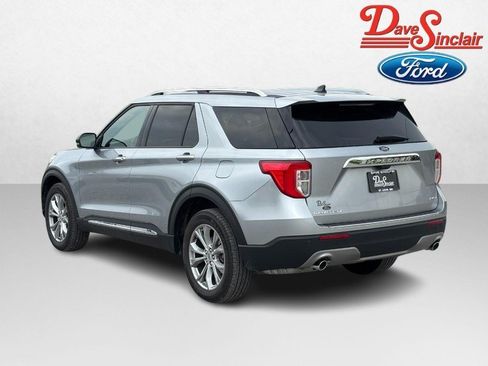 Used 2024 Ford Explorer Limited w/ Equipment Group 301A AWD/4WD image 9