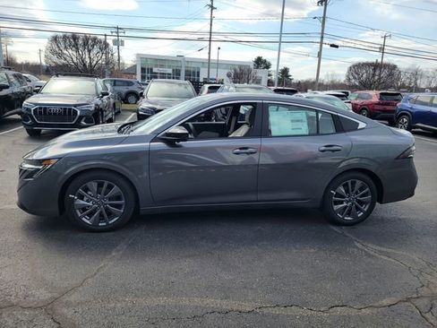 New 2026 Nissan Sentra SL FWD image 9