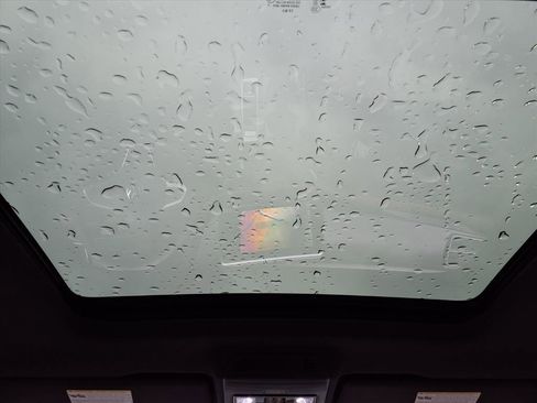 New 2026 Volkswagen Atlas Cross Sport SE image 5