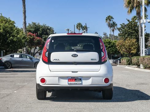 Used 2016 Kia Soul EV FWD image 8